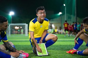 Ban huấn luyện phân tích thống kê trận đấu của đội bóng